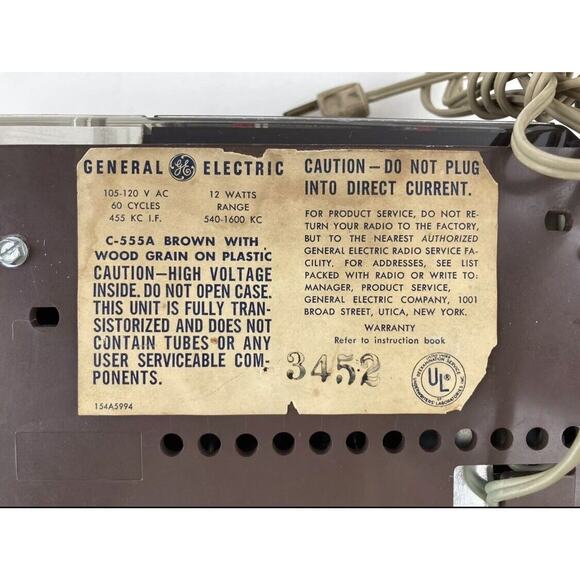 Vintage General Electric Alarm Clock Radio C-555A Retro Wood Mid Mod NOT WORKING - Picture 9 of 11